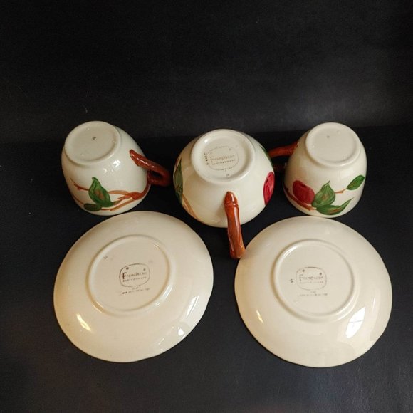 Vintage Franciscan Apple Tea Cups, Saucers & Creamer Lot 5 Pieces - Picture 6 of 9